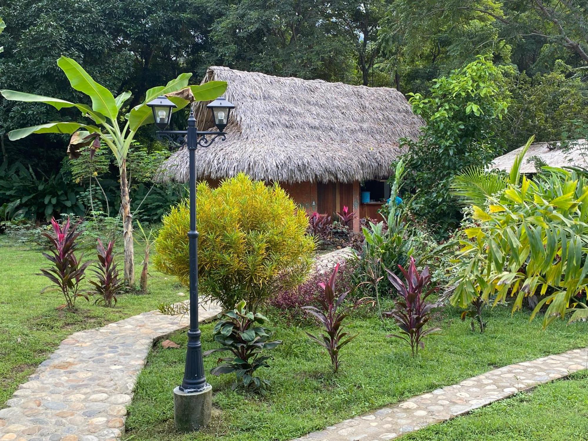 Salvia Madre Hotel Guachaca Екстериор снимка
