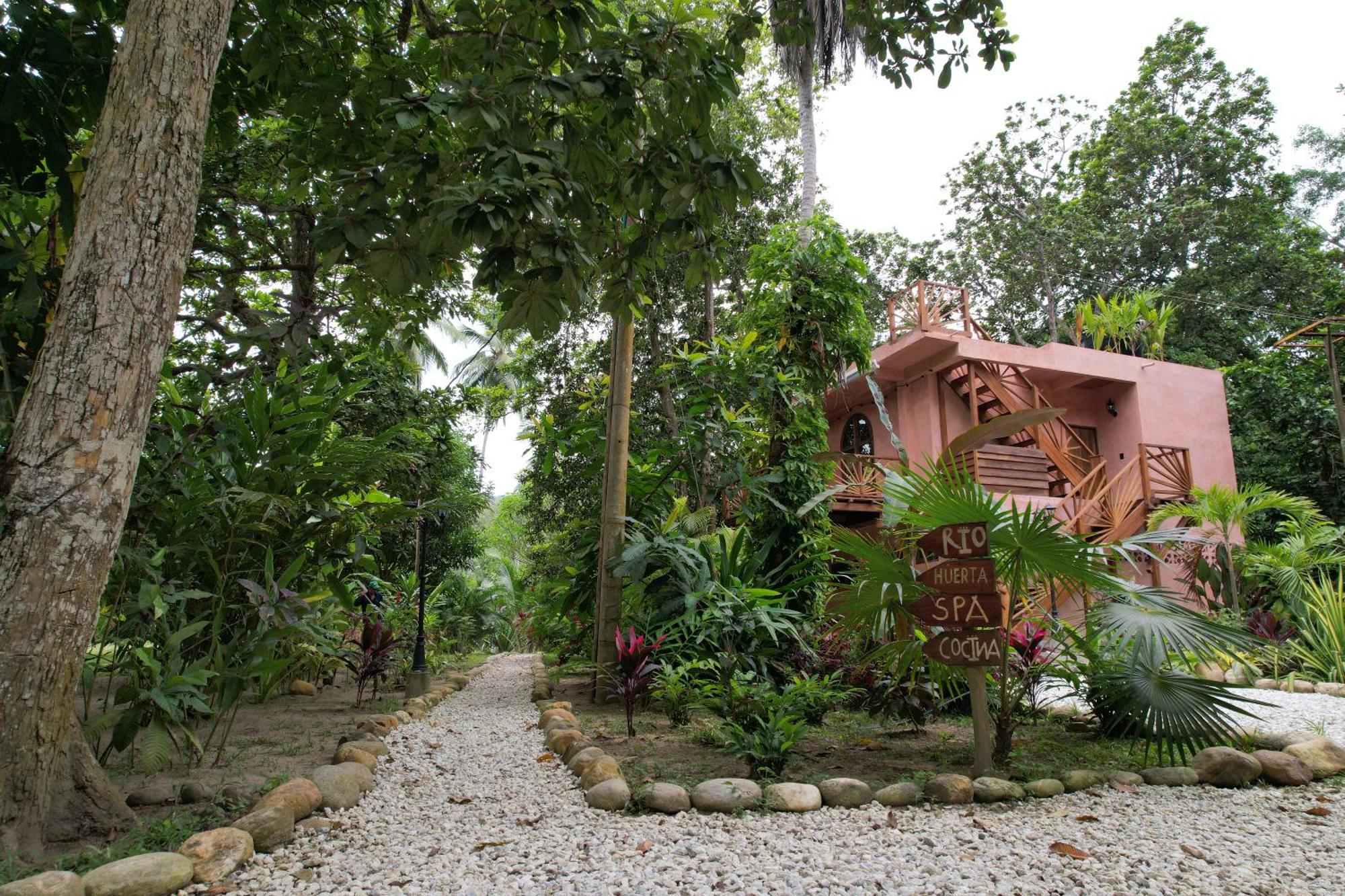 Salvia Madre Hotel Guachaca Екстериор снимка
